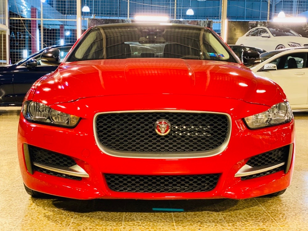جاگوار XE